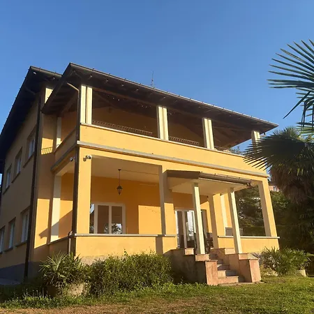 Vista - Villla Giulia 5 Min Loopafstand Tot Het Apartment Porto Valtravaglia