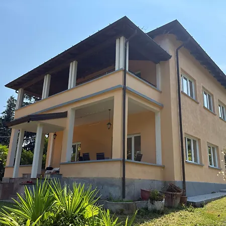 Apartment Vista - Villla Giulia 5 Min Loopafstand Tot Het Porto Valtravaglia
