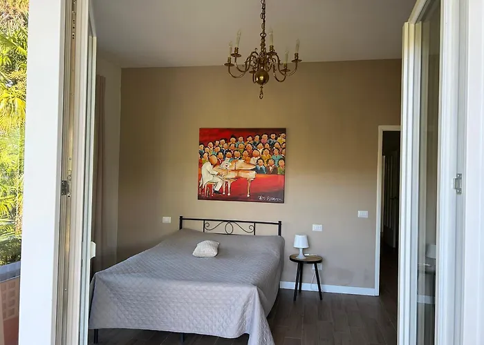 Vista - Villla Giulia 5 Min Loopafstand Tot Het Villa Porto Valtravaglia